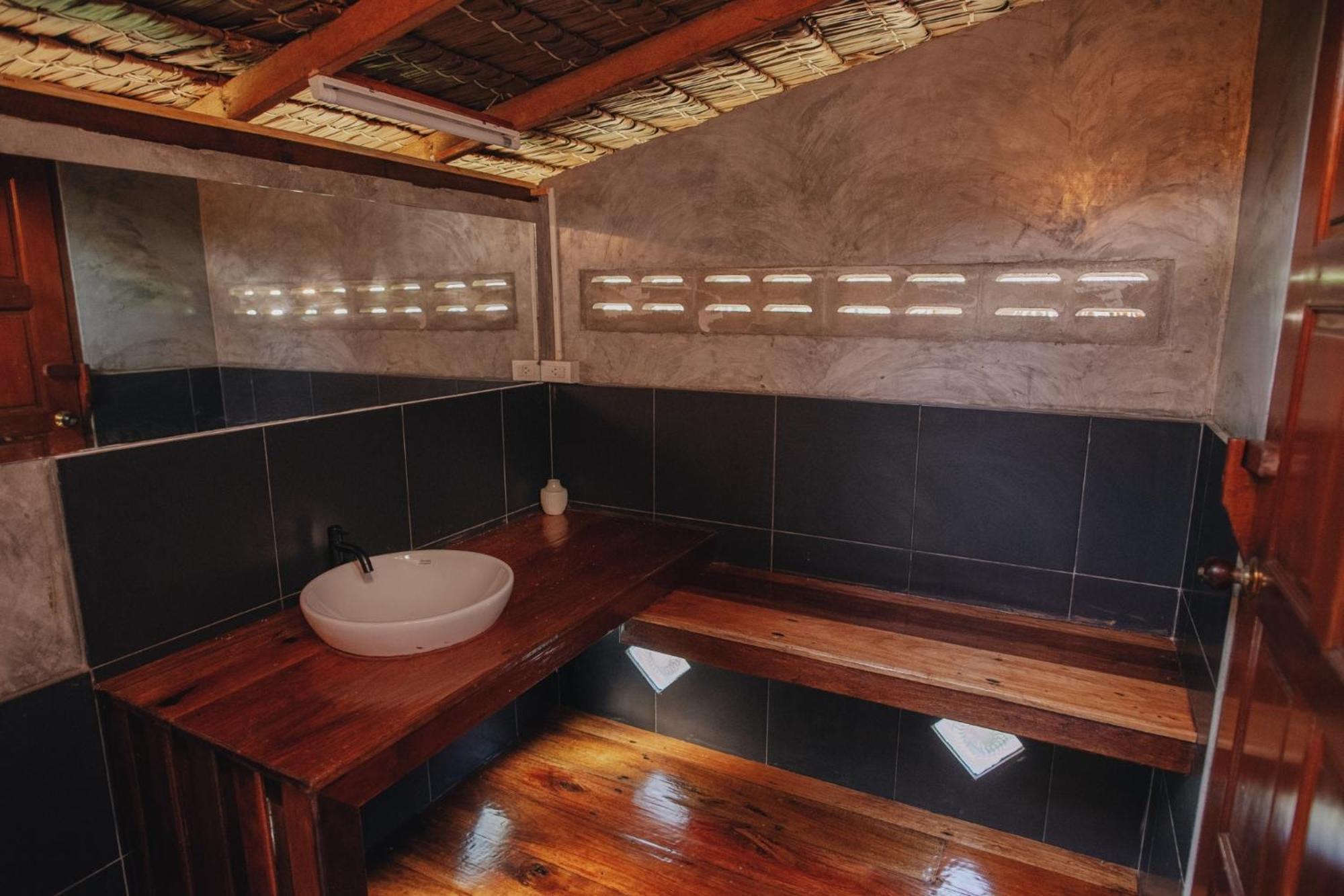 Coco Canopy Boutique Resort Koh Jum Exterior foto